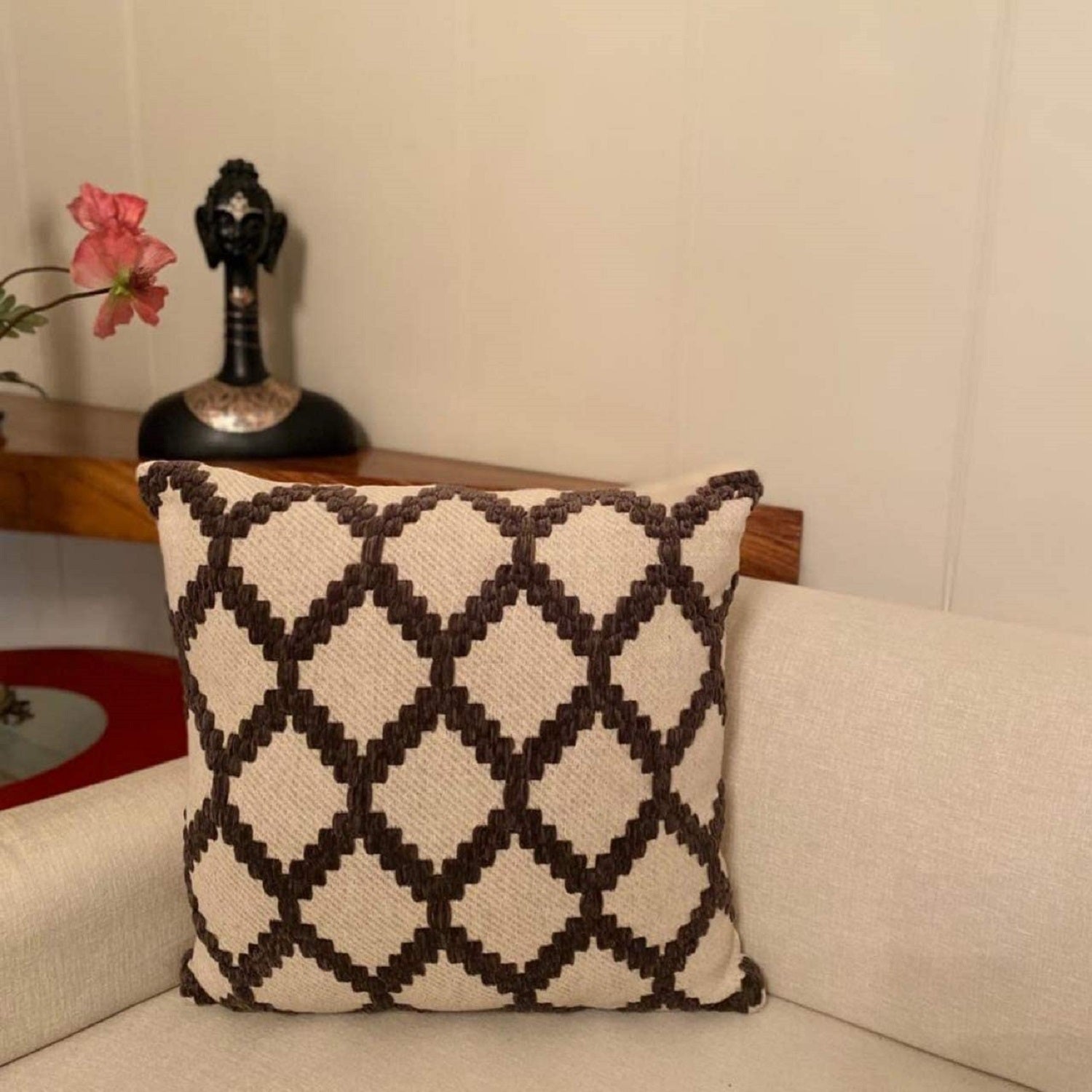 Diamond Pattern Cushion Cover (50x50 cm) I White & Black