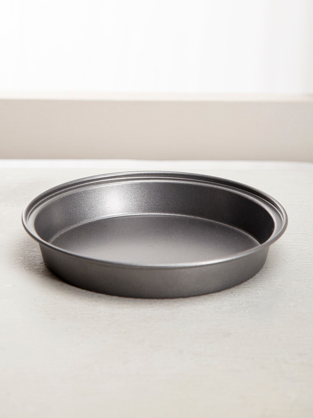 Round inch Cake Tin Non Stick Coating with Scratch Resistant Surface