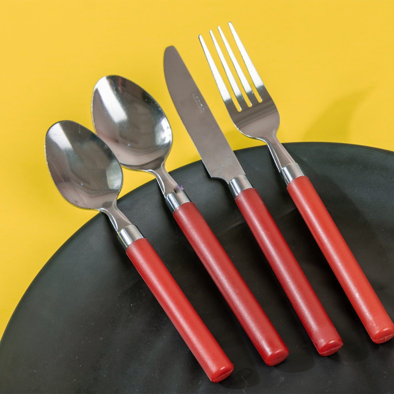 Elkie 16-Piece Round Cutlery Set I Red